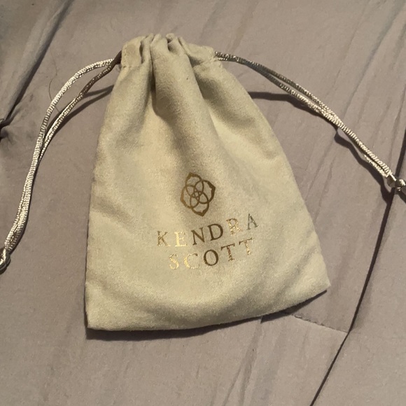 Kendra Scott Stackable Bracelet Set of 8 w bag - Picture 10 of 10